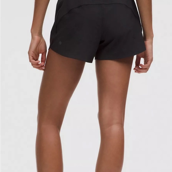 Lululemon Speed Up Shorts 4” Size 2-TALL  Black - Picture 2 of 4